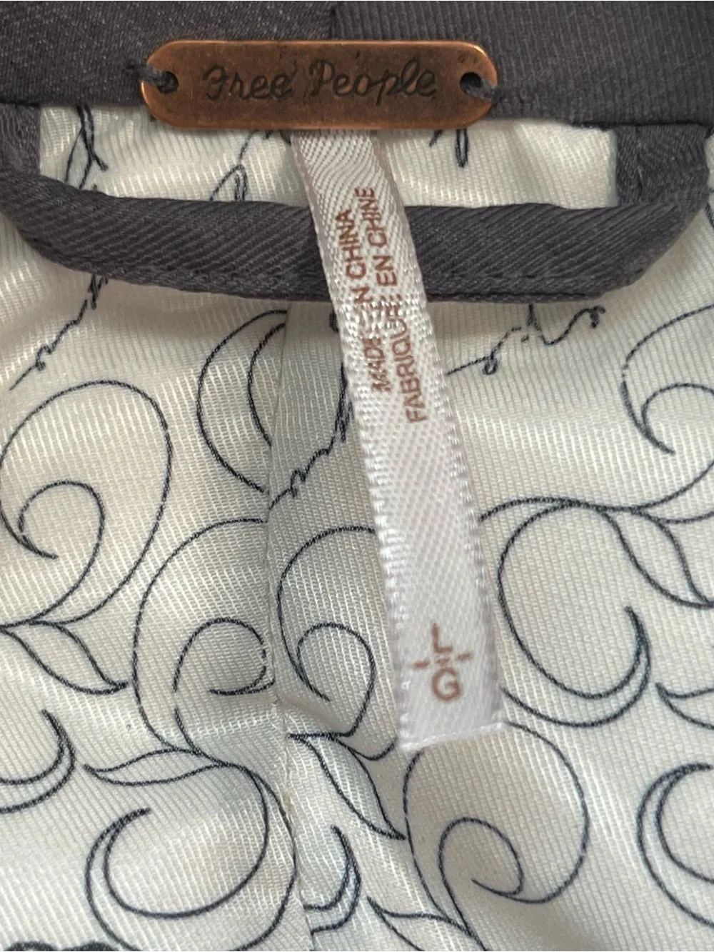 Free People Office Duvet Quilted Jacket Blazer Grey #gorpcore #streetwear. LG